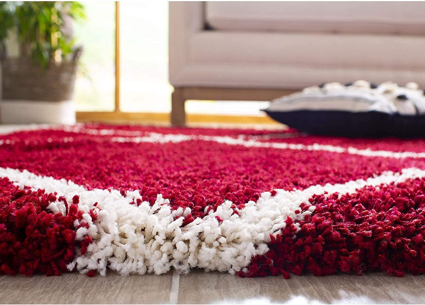 Handcrafted Super Soft Microfiber Shaggy Red Ivory Trellis Round Carpet Nuha Rugs