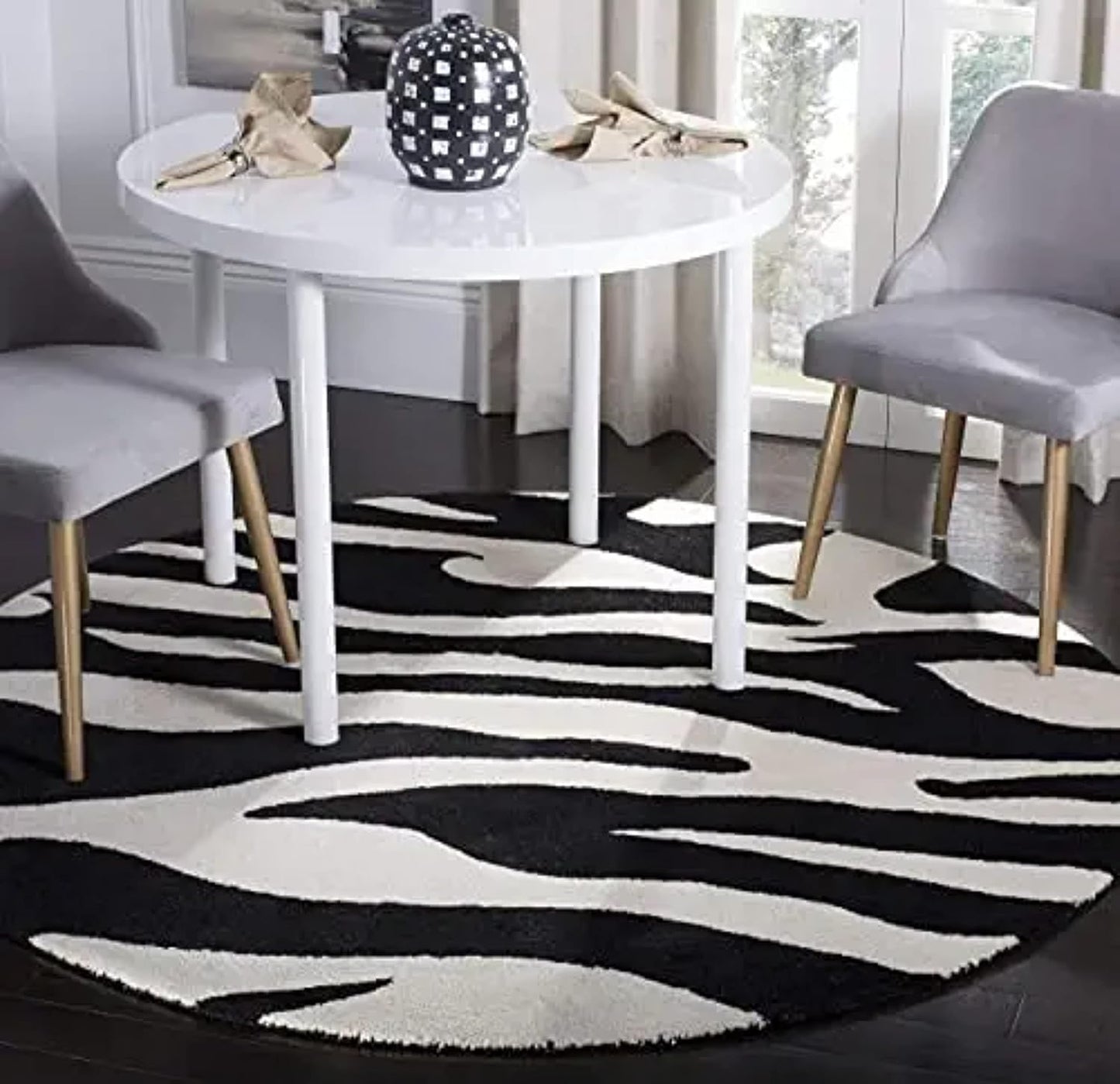 Black White Round Rug Nuha Rugs