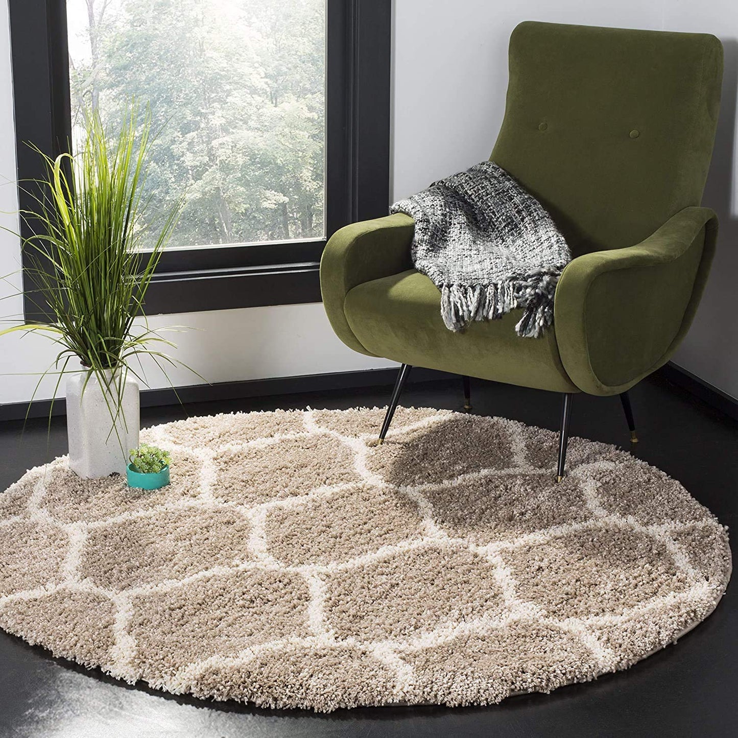 Handcrafted Super Soft Microfiber Shaggy Beige Ivory Moraccan Round Carpet Nuha Rugs