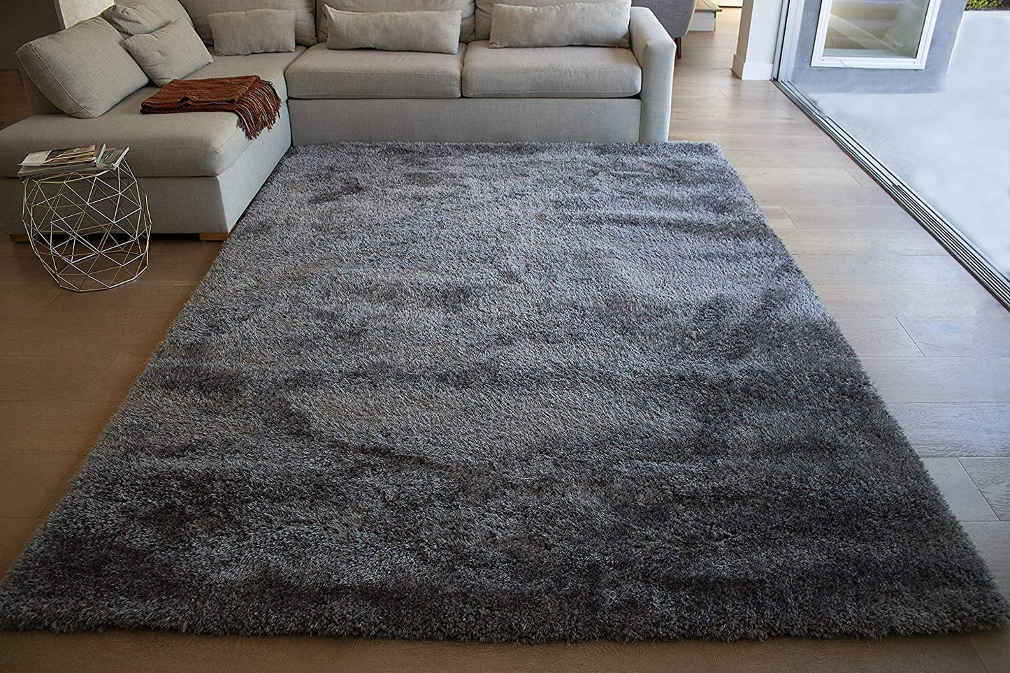 Handcrafted Super Soft Microfiber Shaggy Dark Grey Carpet Nuha Rugs