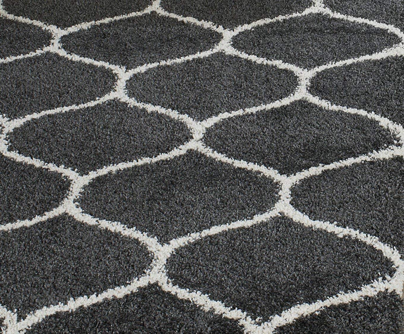 Handcrafted Super Soft Shaggy Grey Ivory Design Carpet Nuha Rugs