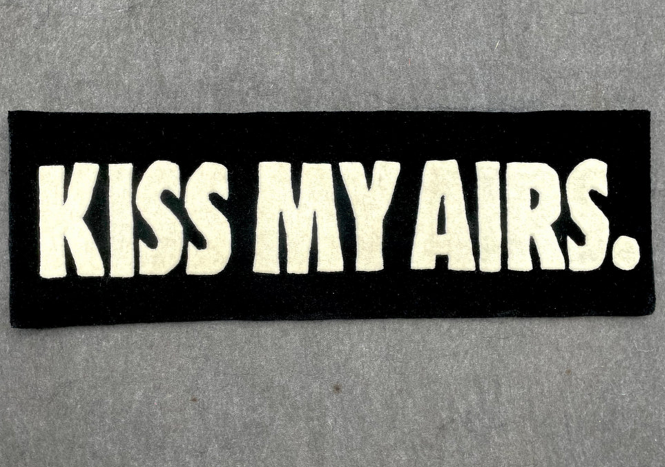 Kiss My Airs Rug (Black)
