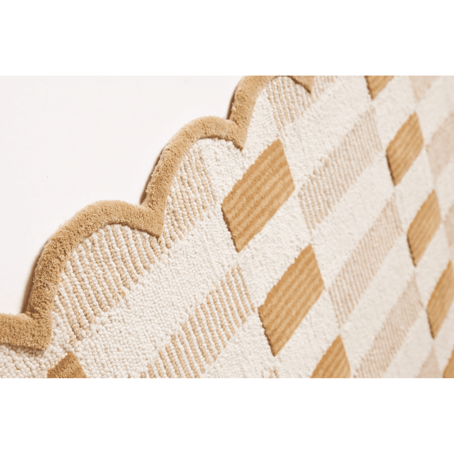 Neutral Checkerboard Scalloped Edge Rug – Beige and Brown Handmade Tufted Carpet for Minimalist or Boho Home Decor