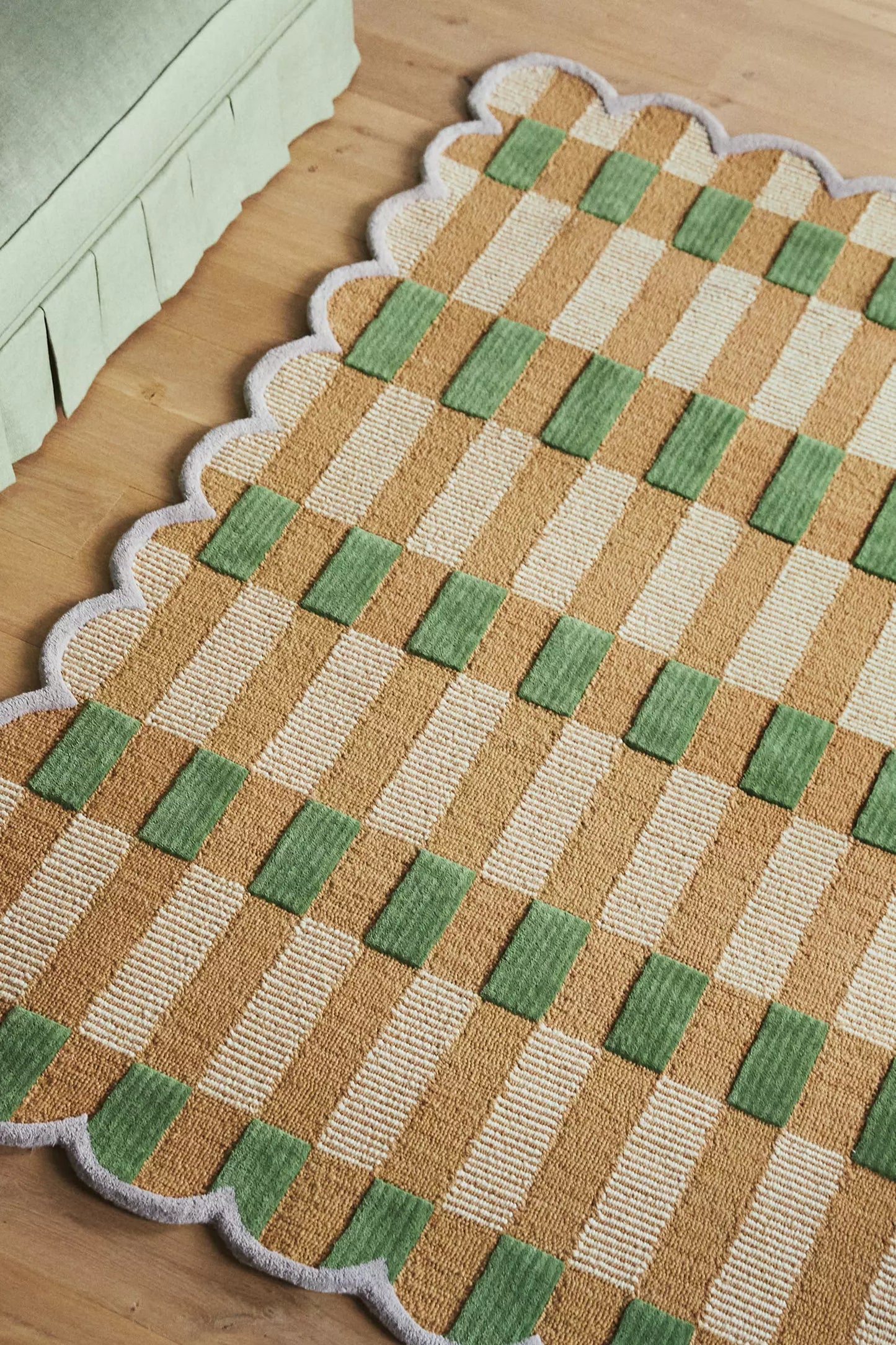 Green and Beige Checkerboard Scalloped Rug – Handmade Tufted Carpet for Modern Boho Living Room, Nursery or Entryway