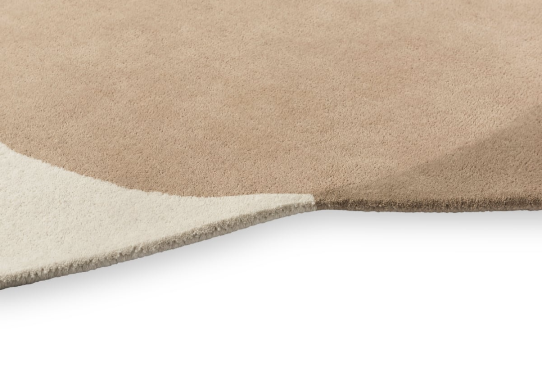 Modern Organic Shape Area Rug – Overlapping Beige & Cream Abstract Design for Contemporary Living Room & Bedroom Décor