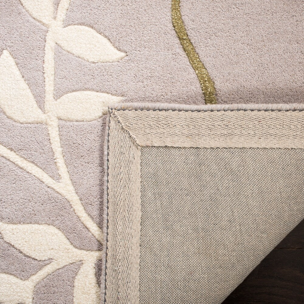 Light Grey Floral Area Rug – Elegant Botanical Leaf Pattern in Beige & White – Soft Hand-Tufted Carpet for Living Room, Bedroom & Modern Home Décor