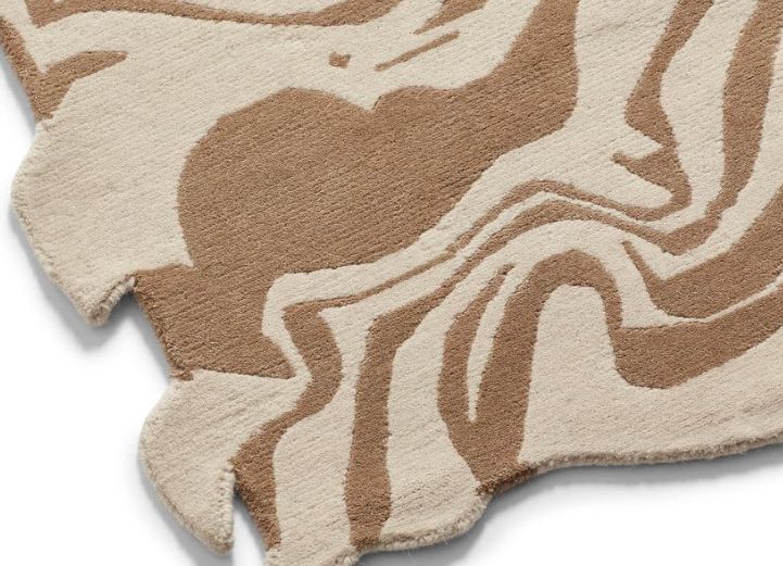 Modern Abstract Wavy Rug – Handmade Wool Carpet with Unique Design & 'I Feel Love' Message Nuha Rugs