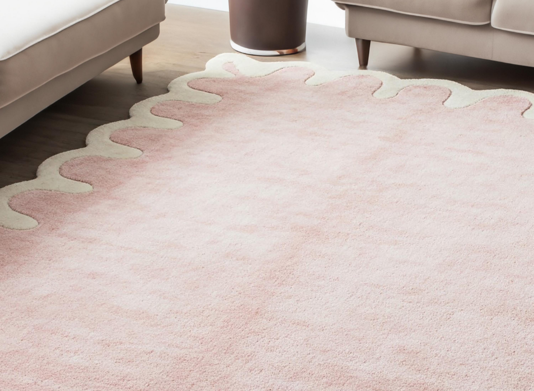 Modern Pink Wavy Edge Area Rug – Soft Plush Aesthetic Carpet for Living Room & Bedroom