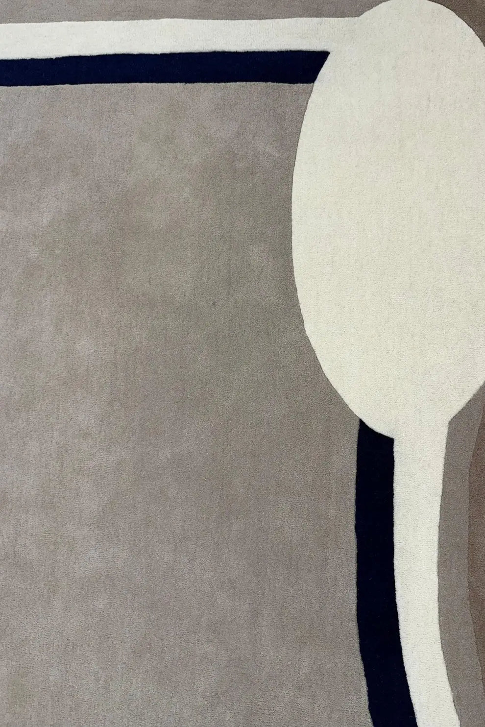 Modern Abstract Hand-Tufted Rug | Wavy Border Contemporary Area Carpet | Neutral Minimalist Accent Rug for Living Room & Bedroom
