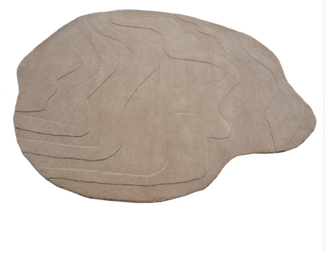 Organic Shape Hand Tufted Rug – Modern Abstract Beige Wool Carpet, Irregular Contemporary Area Rug for Living Room Decor