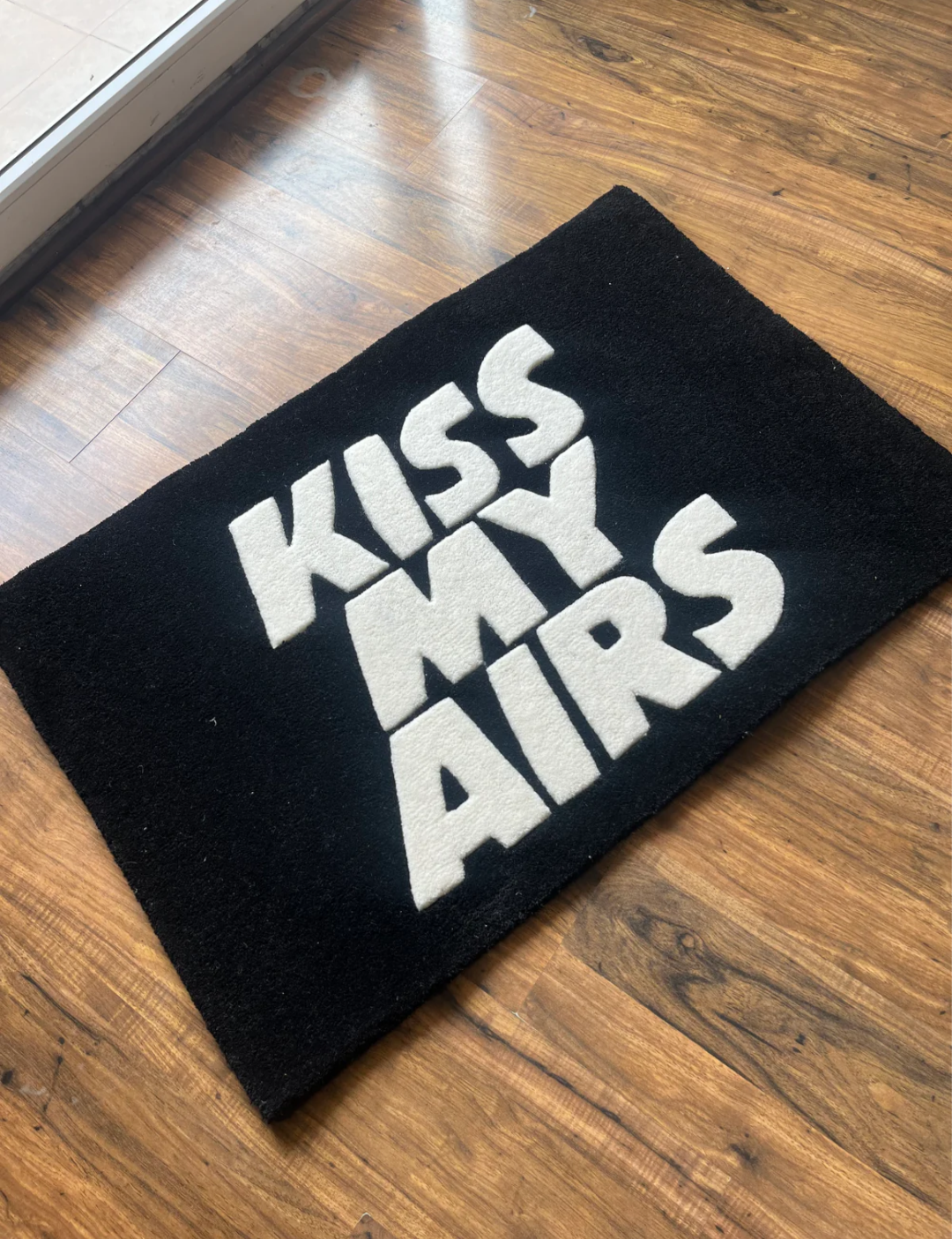 Kiss My Airs Rug