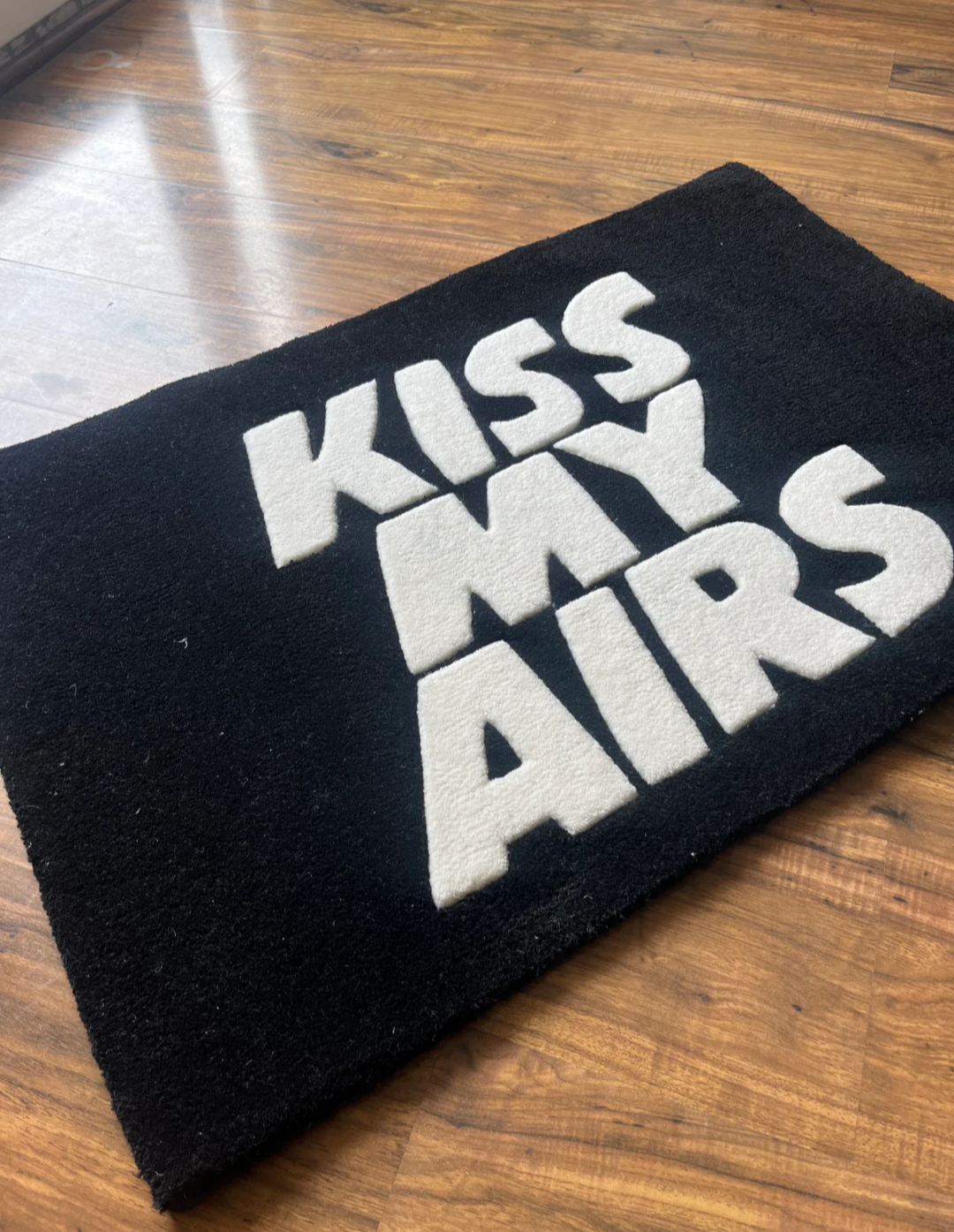 Kiss My Airs Rug