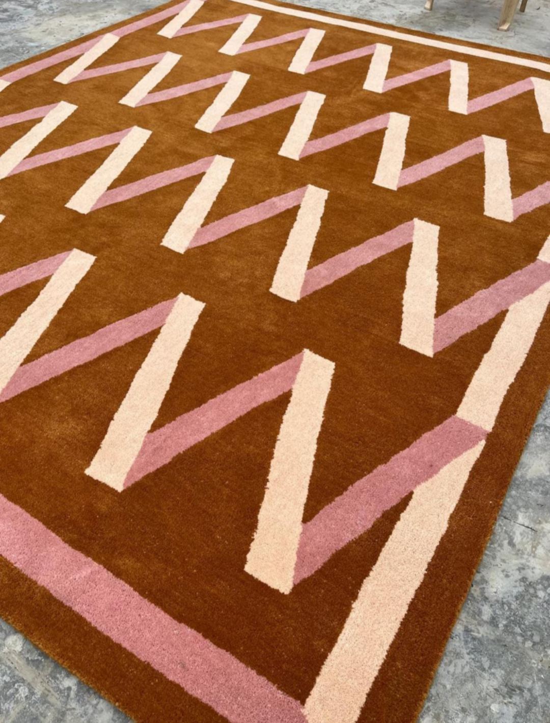 Modern Geometric Hand-Tufted Wool Rug | Brown Pink Zigzag Carpet | Abstract Area Rug for Living Room & Bedroom Decor