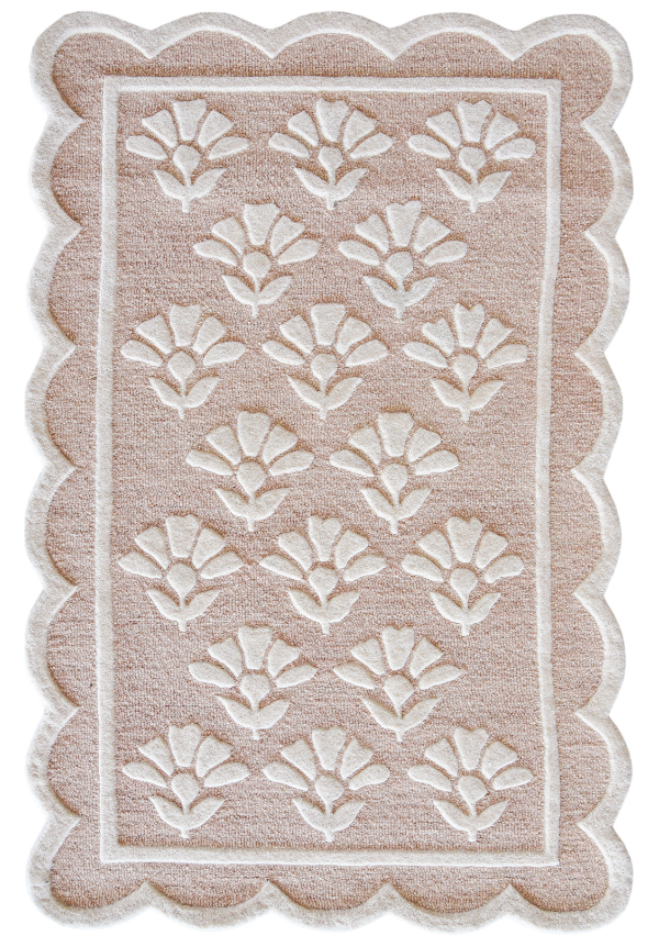 Handmade Scalloped Floral Wool Rug – Soft Beige & White Textured Carpet for Living Room, Bedroom & Nursery Decor