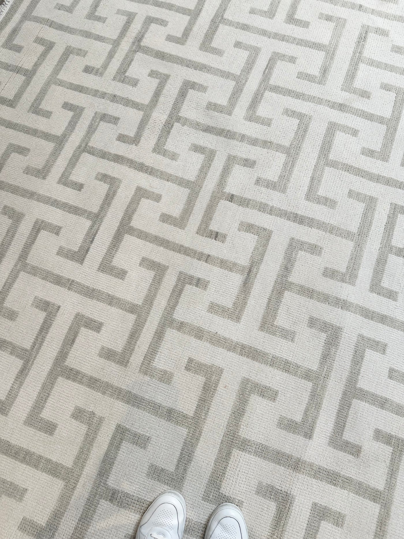 Hand-Knotted Oushak Rug | Premium Turkish Wool Area Rug – Timeless Vintage Design