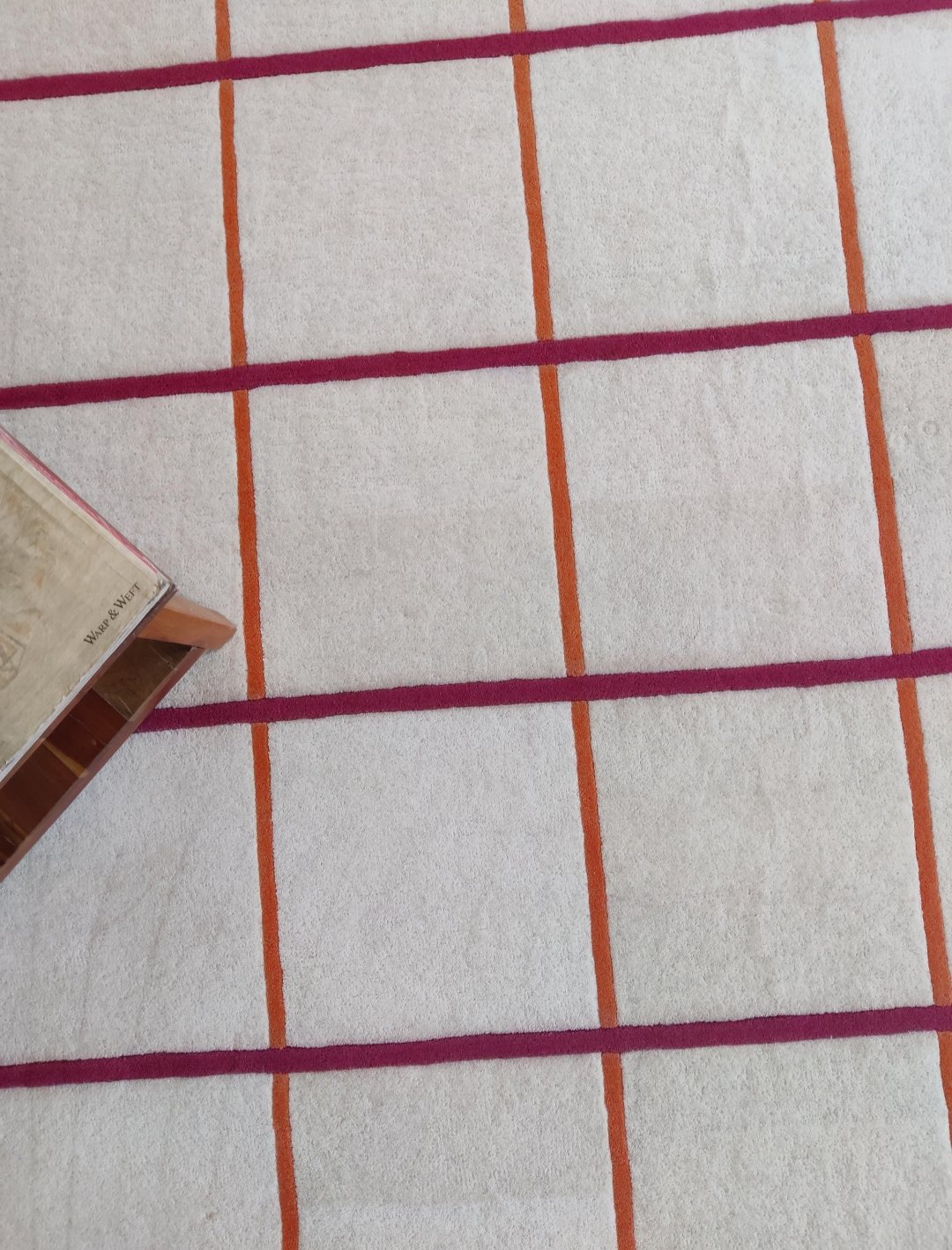 Handmade Grid Pattern Rug – Modern Tufted Area Carpet, Minimalist Cream Rug with Orange & Red Lines, Contemporary Geometric Home Decor