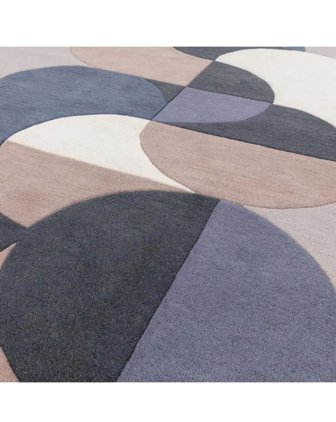 Modern Geometric Wool Rug – Abstract Minimalist Area Carpet for Living Room & Bedroom – Hand-Tufted Custom Size Contemporary Rug
