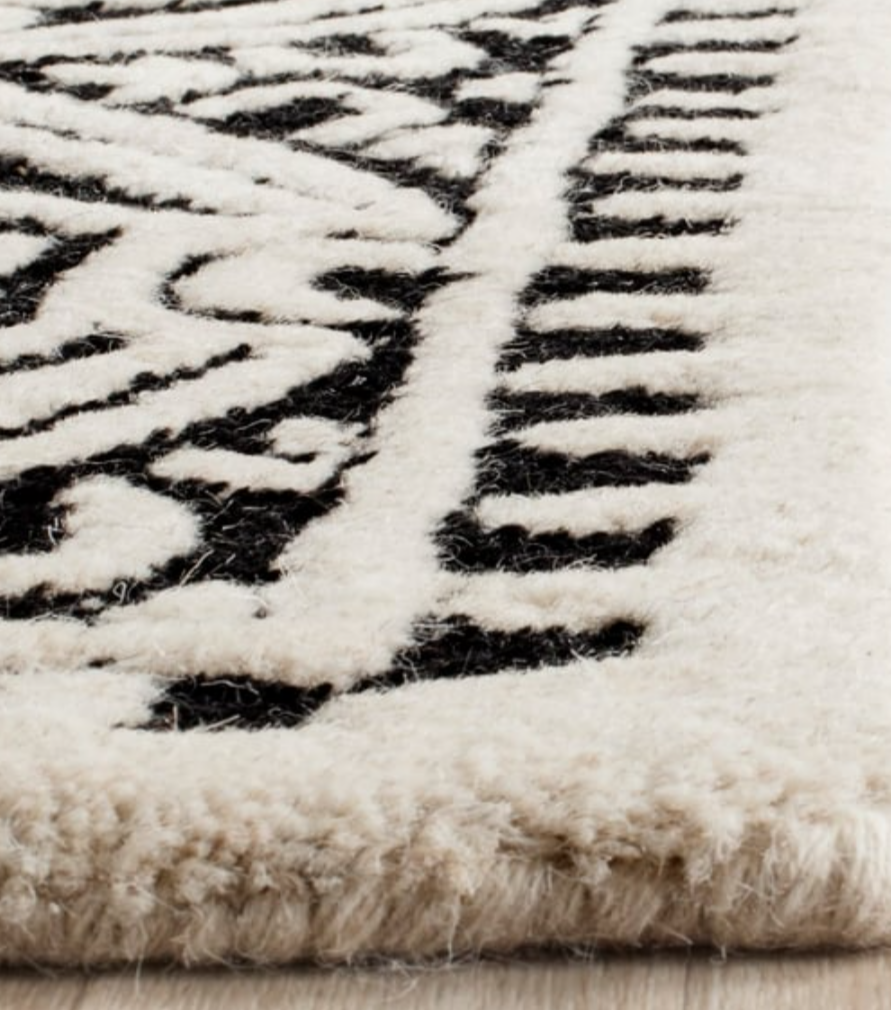 Black & Ivory Area Rug with Bold Geometric Medallion Design – Modern Woven Carpet for Living Room, Bedroom & Home Décor