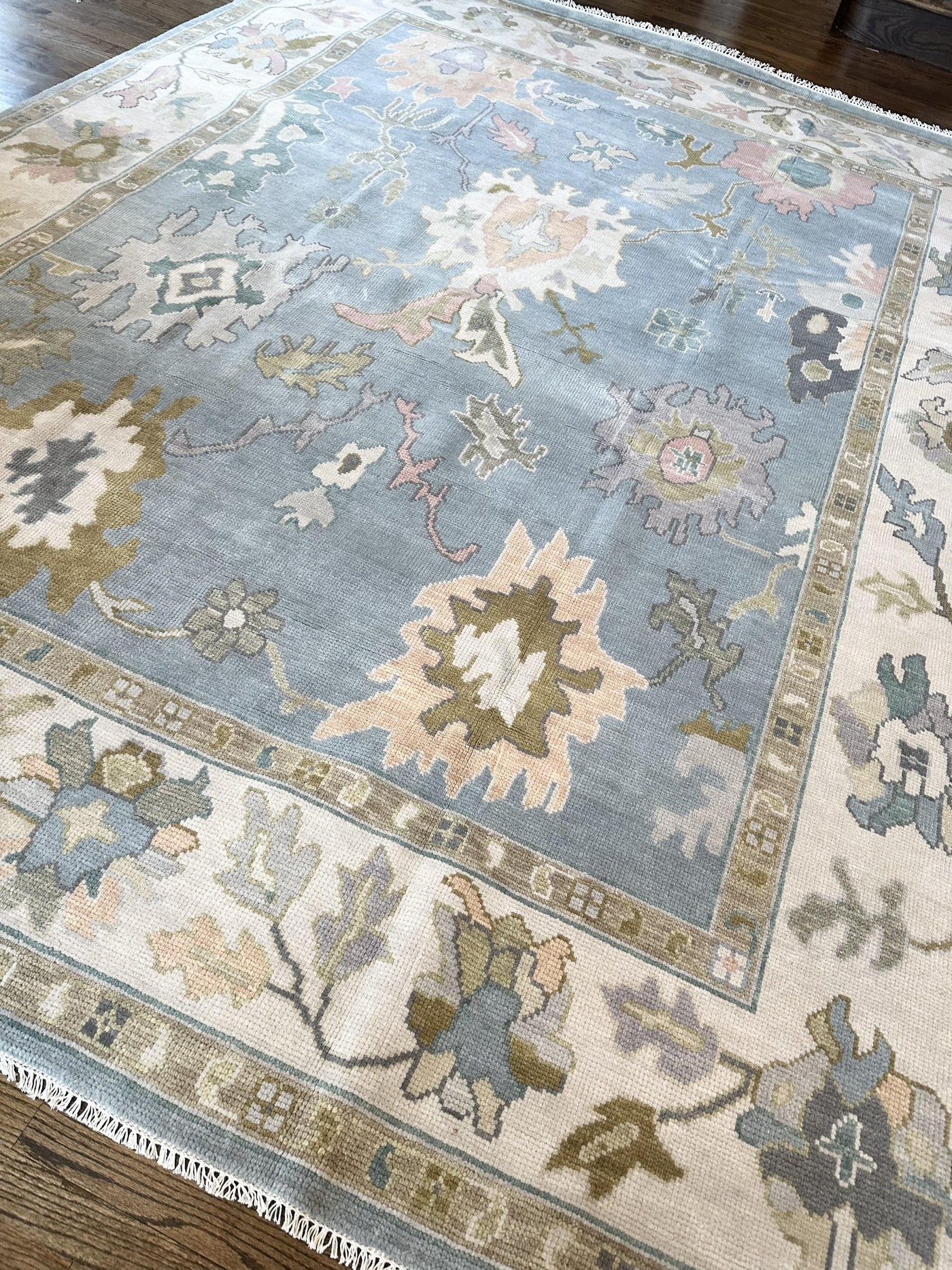 Hand Knotted Oushak Rug – Vintage Turkish Style Wool Area Rug, Soft Neutral Boho Carpet