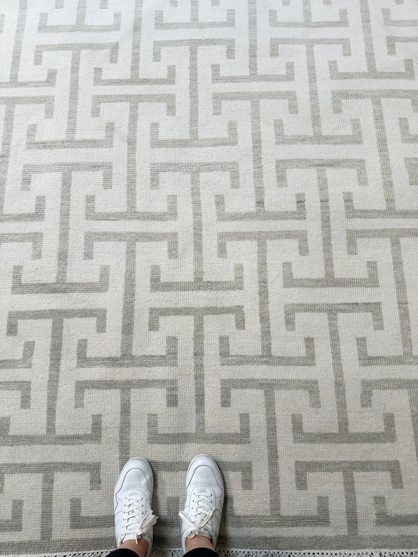 Hand-Knotted Oushak Rug | Premium Turkish Wool Area Rug – Timeless Vintage Design