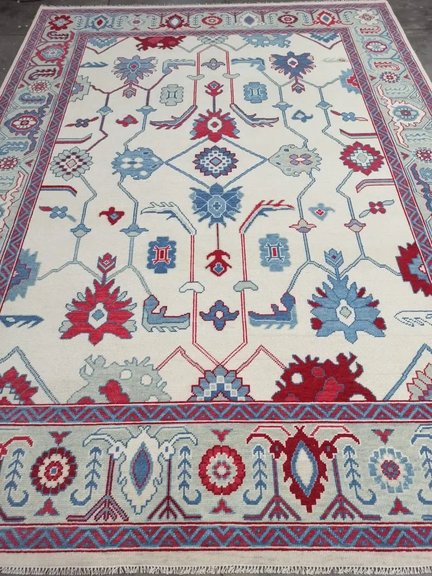 Luxury Hand-Knotted Oushak Rug – Vintage Turkish Design, Soft Wool, Artisan-Made Area Carpet