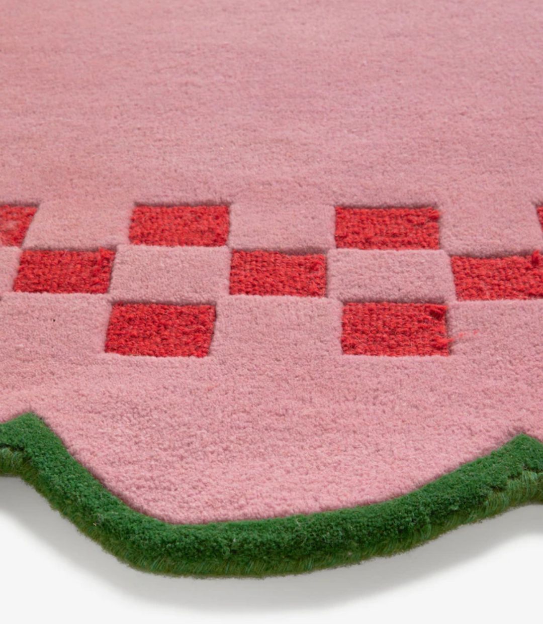 Pink Scalloped Edge Checkered Rug – Retro Aesthetic Handmade Carpet for Living Room, Nursery or Bedroom