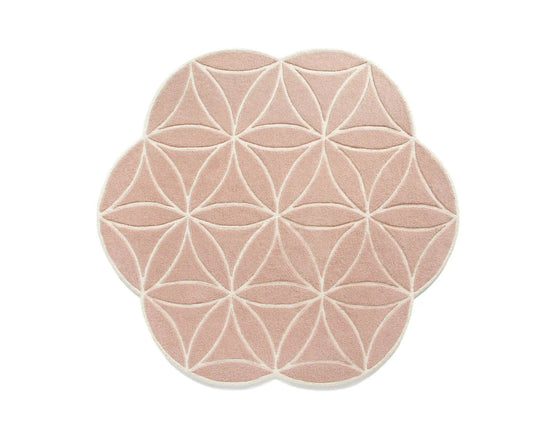 Pink Flower Shaped Hand-Tufted Rug – Modern Geometric Carpet for Kids Room, Nursery, or Play Area – Soft Wool Pet-Friendly Floor Mat