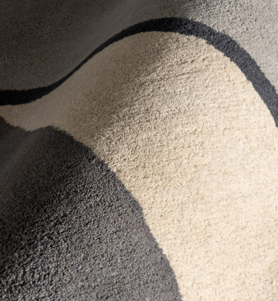 Modern Abstract Irregular Shape Area Rug – Hand-Tufted Organic Shape Carpet in Neutral Tones for Living Room & Bedroom Decor