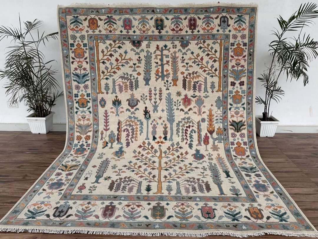 Hand-Knotted Oushak Rug: Exquisite Tree of Life Design on Cream Background - Authentic Indian Craftsmanship