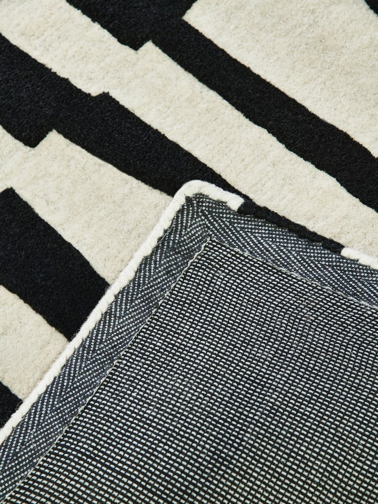 Modern Black and White Abstract Area Rug – Hand-Tufted Wool Carpet with Bold Geometric Pattern for Living Room, Bedroom & Office Decor