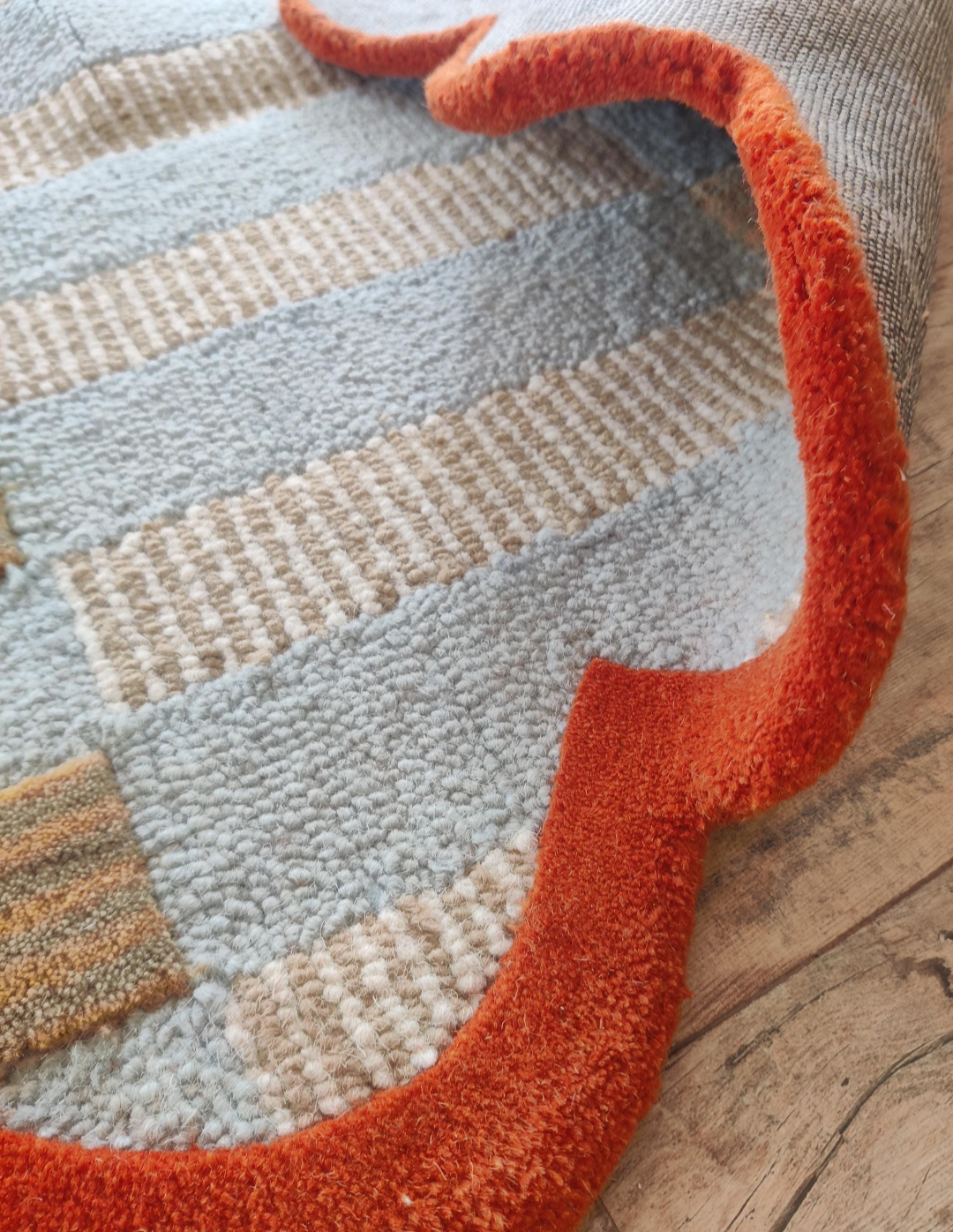 Handmade Wool Checkered Rug | Modern Blue & Beige Striped Area Carpet with Red Scalloped Border | Contemporary Designer Floor Rug for Living Room & Bedroom