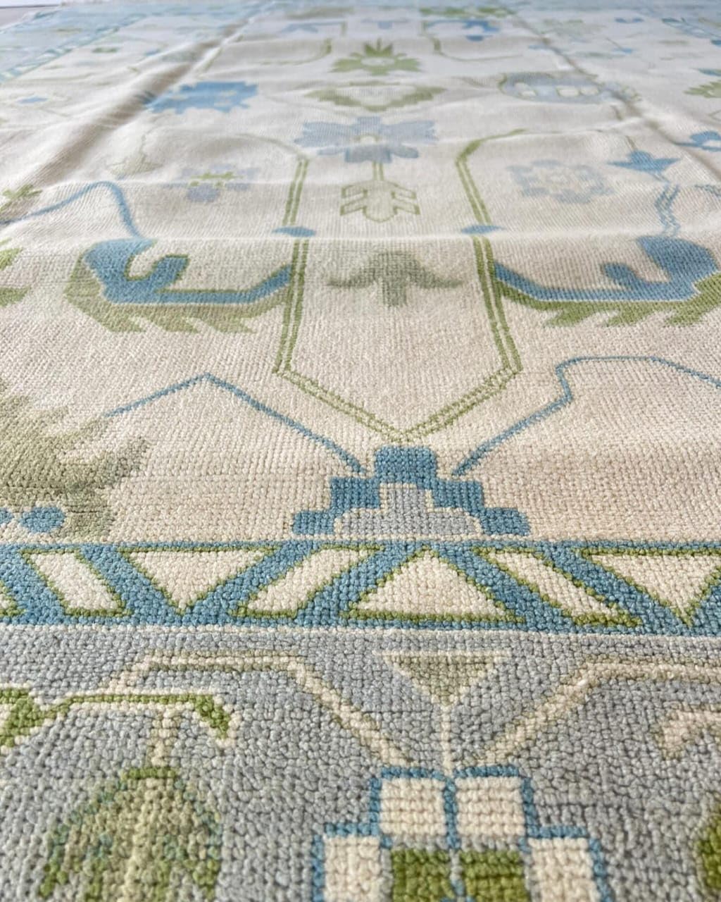 Hand-Knotted Oushak Rug – Traditional Turkish Wool Carpet, Bohemian Antique Style, Living Room & Bedroom Area Rug