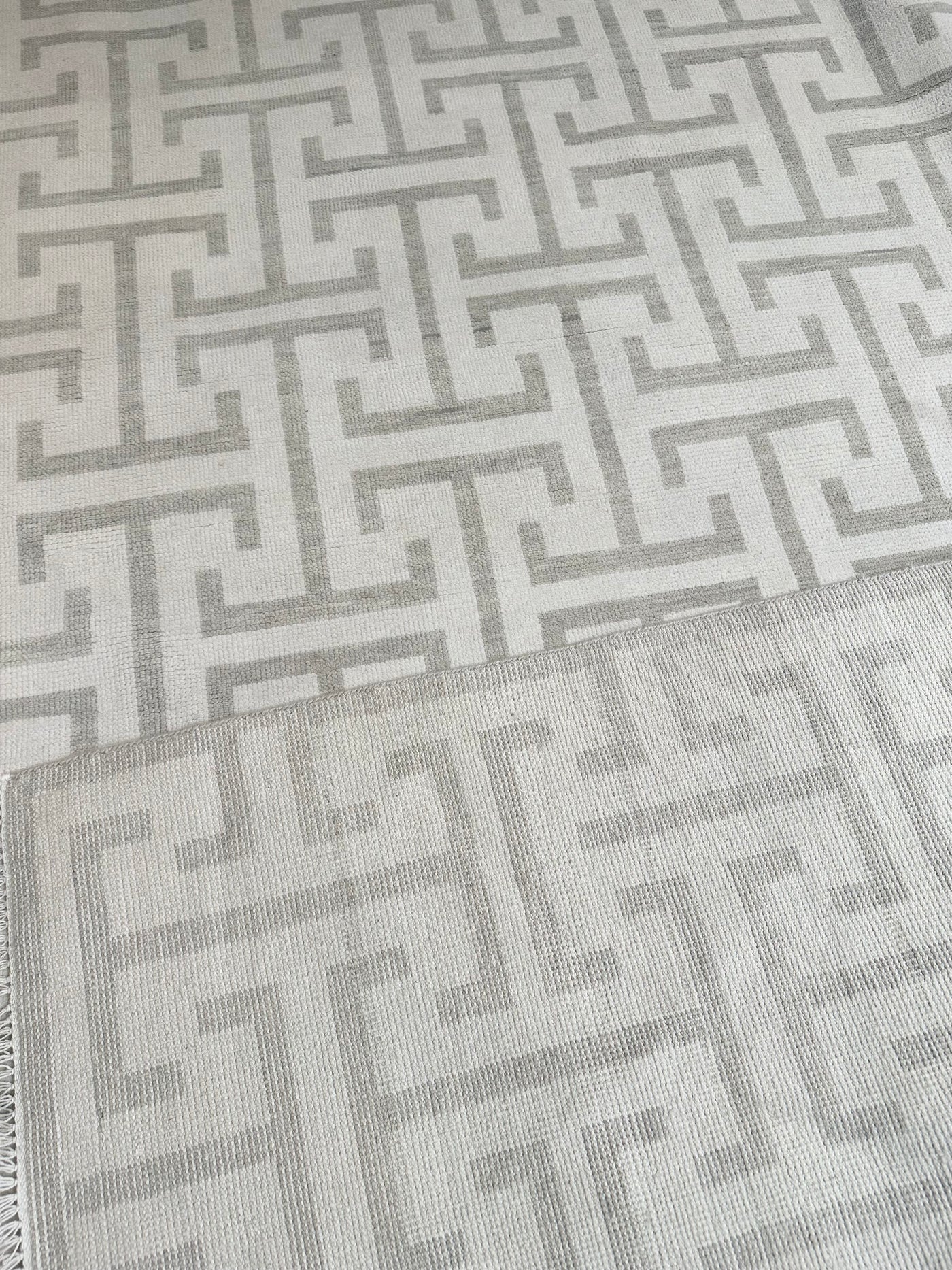 Hand-Knotted Oushak Rug | Premium Turkish Wool Area Rug – Timeless Vintage Design