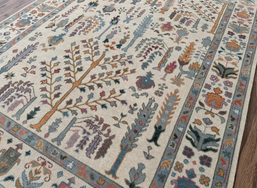 Hand-Knotted Oushak Rug: Exquisite Tree of Life Design on Cream Background - Authentic Indian Craftsmanship