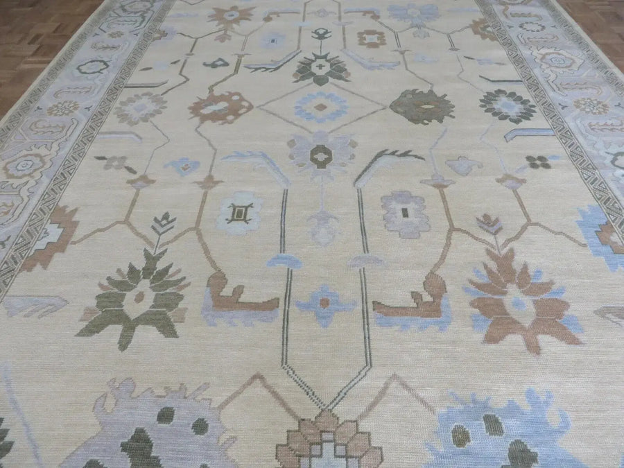 Hand Knotted Oushak Rug – Vintage Turkish Wool Area Rug in Soft Ivory & Pastel Tones
