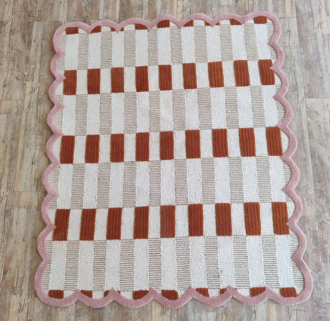 Handmade Checkerboard Scalloped Rug – Modern Tufted Area Carpet, Retro Red & Beige Check Rug with Pink Border, Aesthetic Home Decor