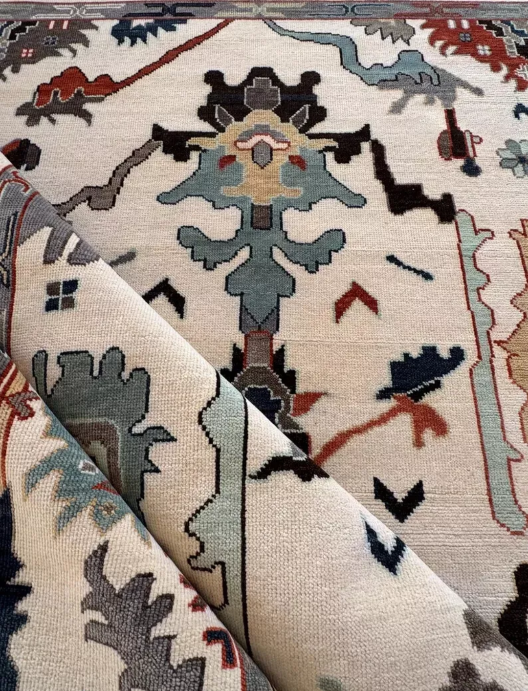 Ivory Oushak Area Rug – Hand Knotted Turkish Wool Carpet for Living Room Décor