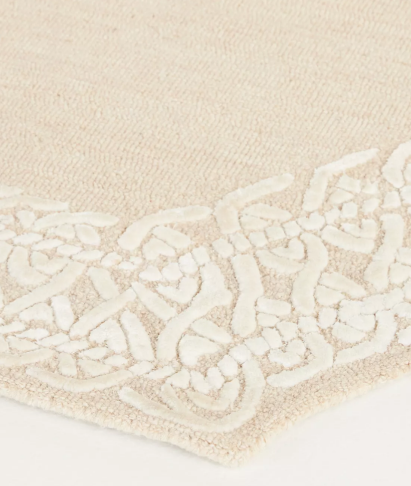 Neutral Wool Blend Tufted Area Rug – Elegant Shaped Design with Intricate Border, Soft & Durable for Living Room, Bedroom, or Entryway
