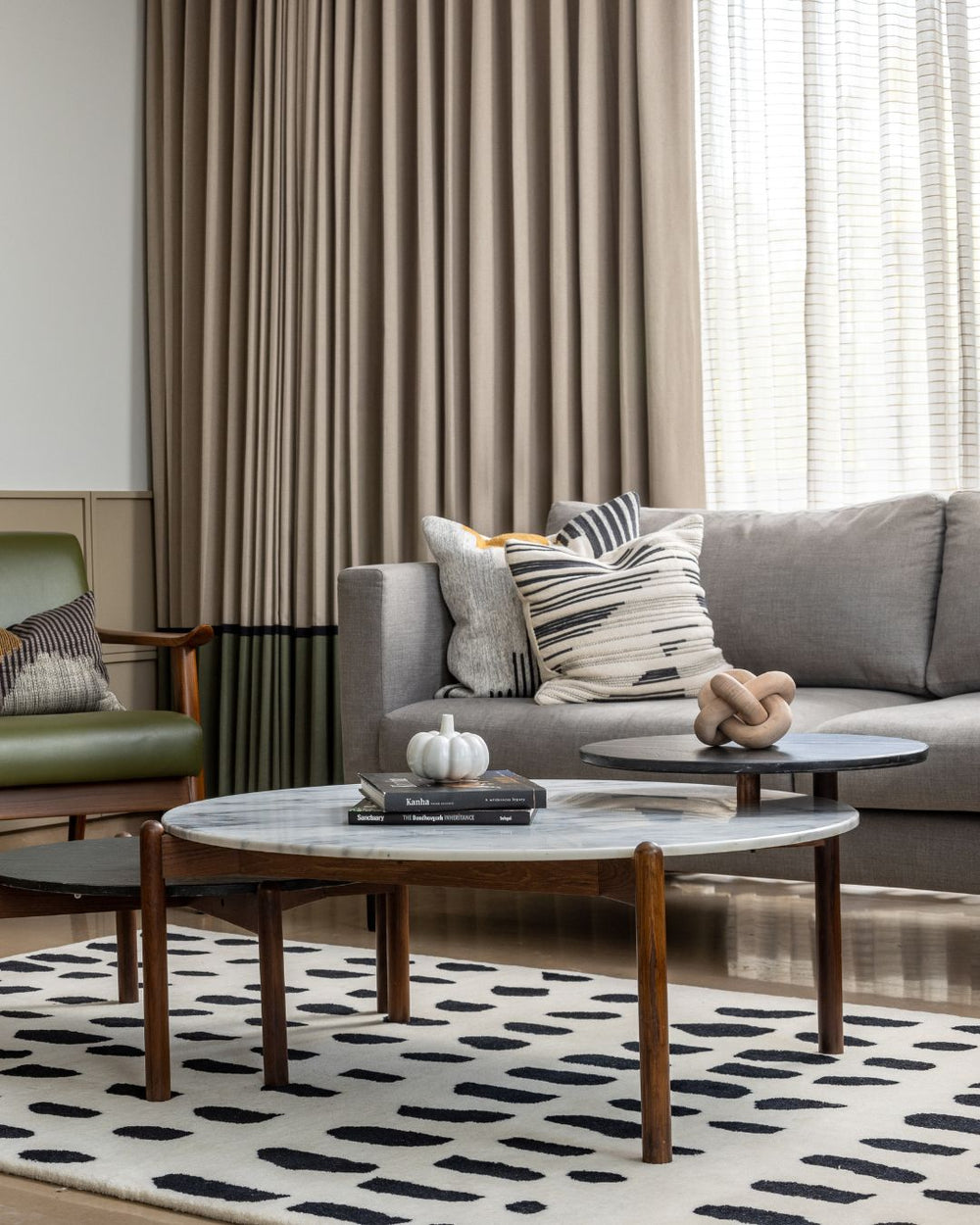 Modern Black & White Hand Tufted Wool Rug – Minimalist Abstract Dotted Area Rug, Scandinavian Style Living Room Carpet