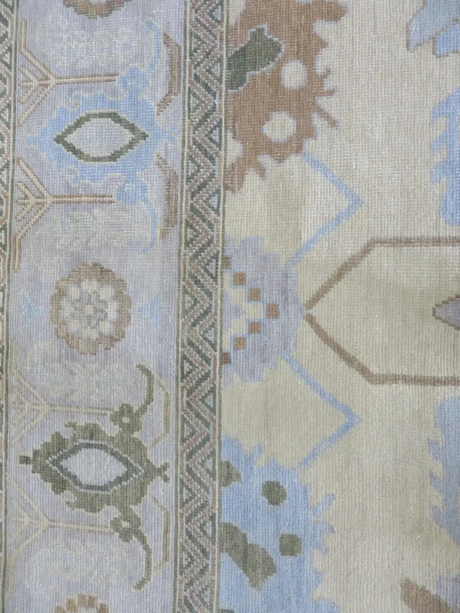 Hand Knotted Oushak Rug – Vintage Turkish Wool Area Rug in Soft Ivory & Pastel Tones