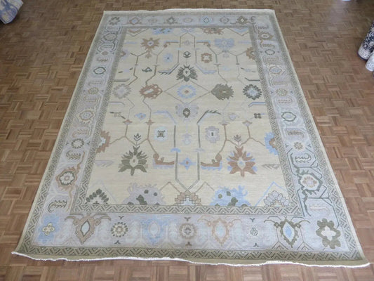 Hand Knotted Oushak Rug – Vintage Turkish Wool Area Rug in Soft Ivory & Pastel Tones
