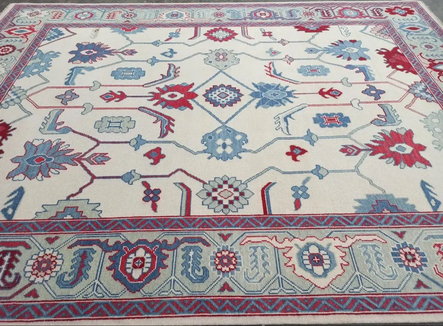 Luxury Hand-Knotted Oushak Rug – Vintage Turkish Design, Soft Wool, Artisan-Made Area Carpet
