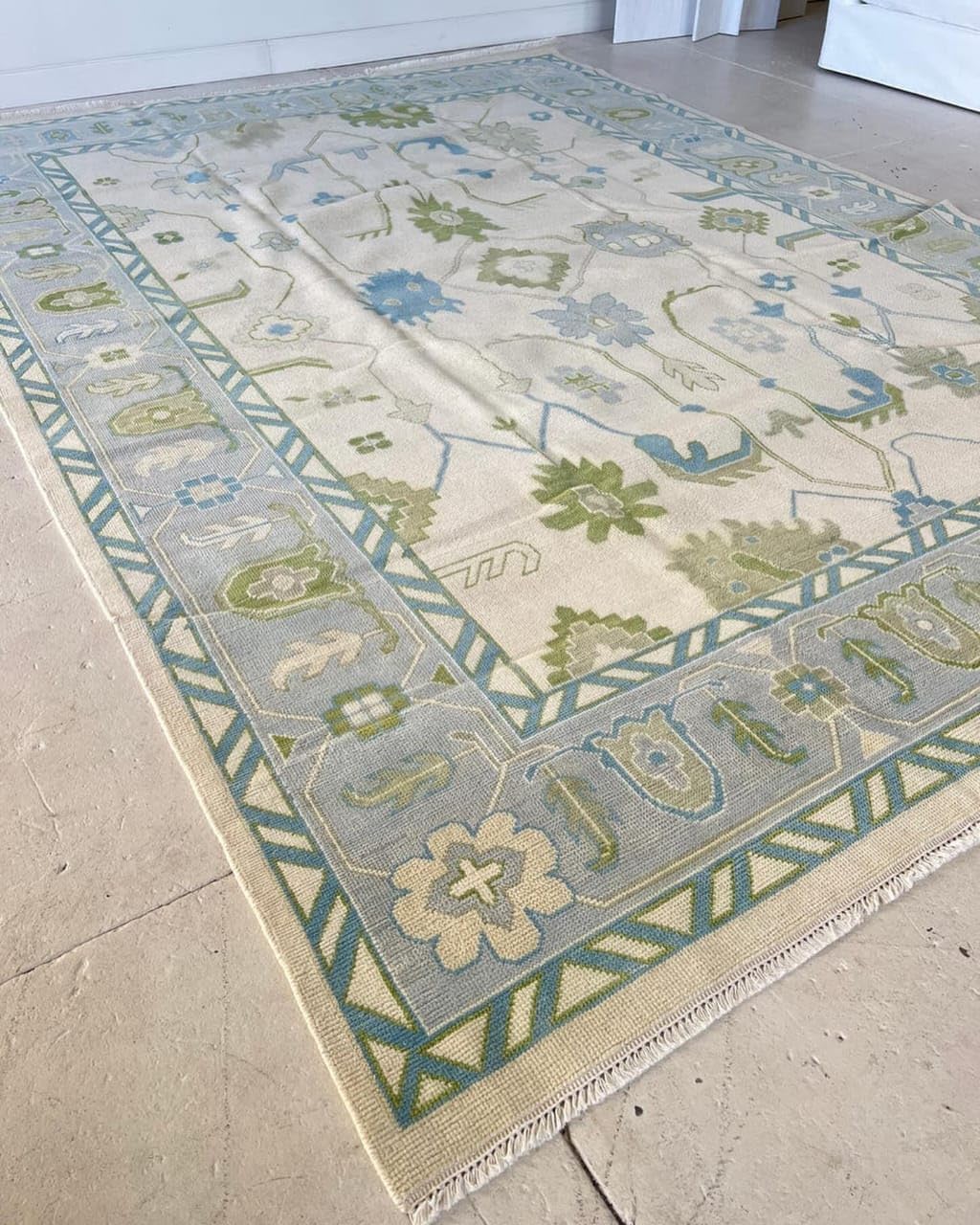 Hand-Knotted Oushak Rug – Traditional Turkish Wool Carpet, Bohemian Antique Style, Living Room & Bedroom Area Rug