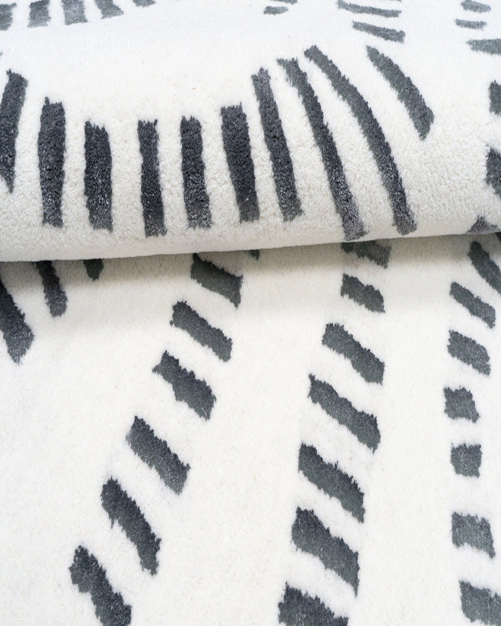 Hand Tufted Black & White Abstract Rug, Modern Minimalist Area Rug, Neutral Handmade Wool Rug, Contemporary Living Room Carpet, Scandinavian Decor Rug