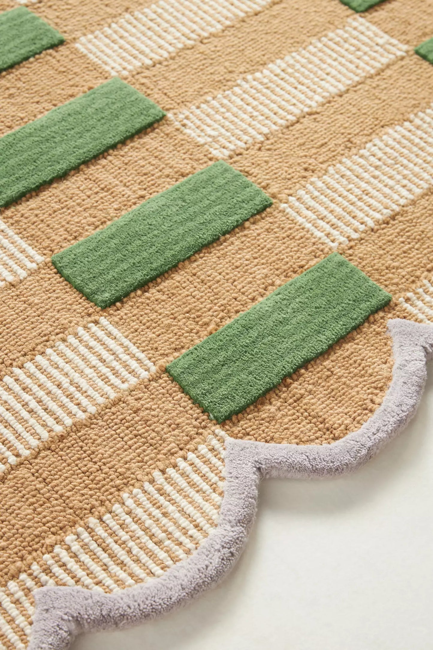 Green and Beige Checkerboard Scalloped Rug – Handmade Tufted Carpet for Modern Boho Living Room, Nursery or Entryway