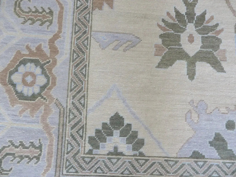 Hand Knotted Oushak Rug – Vintage Turkish Wool Area Rug in Soft Ivory & Pastel Tones