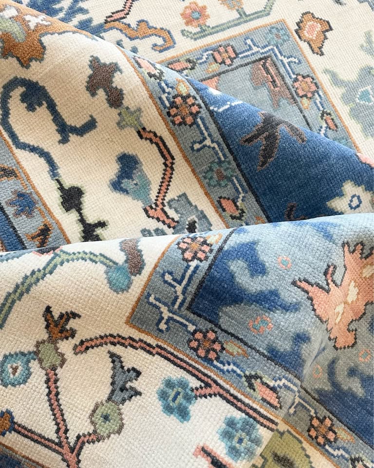 Hand Knotted Oushak Rug – Vintage Turkish Style Wool Area Rug, Soft Neutral Tones, Luxury Artisan Carpet