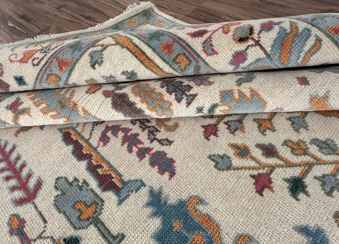 Hand-Knotted Oushak Rug: Exquisite Tree of Life Design on Cream Background - Authentic Indian Craftsmanship