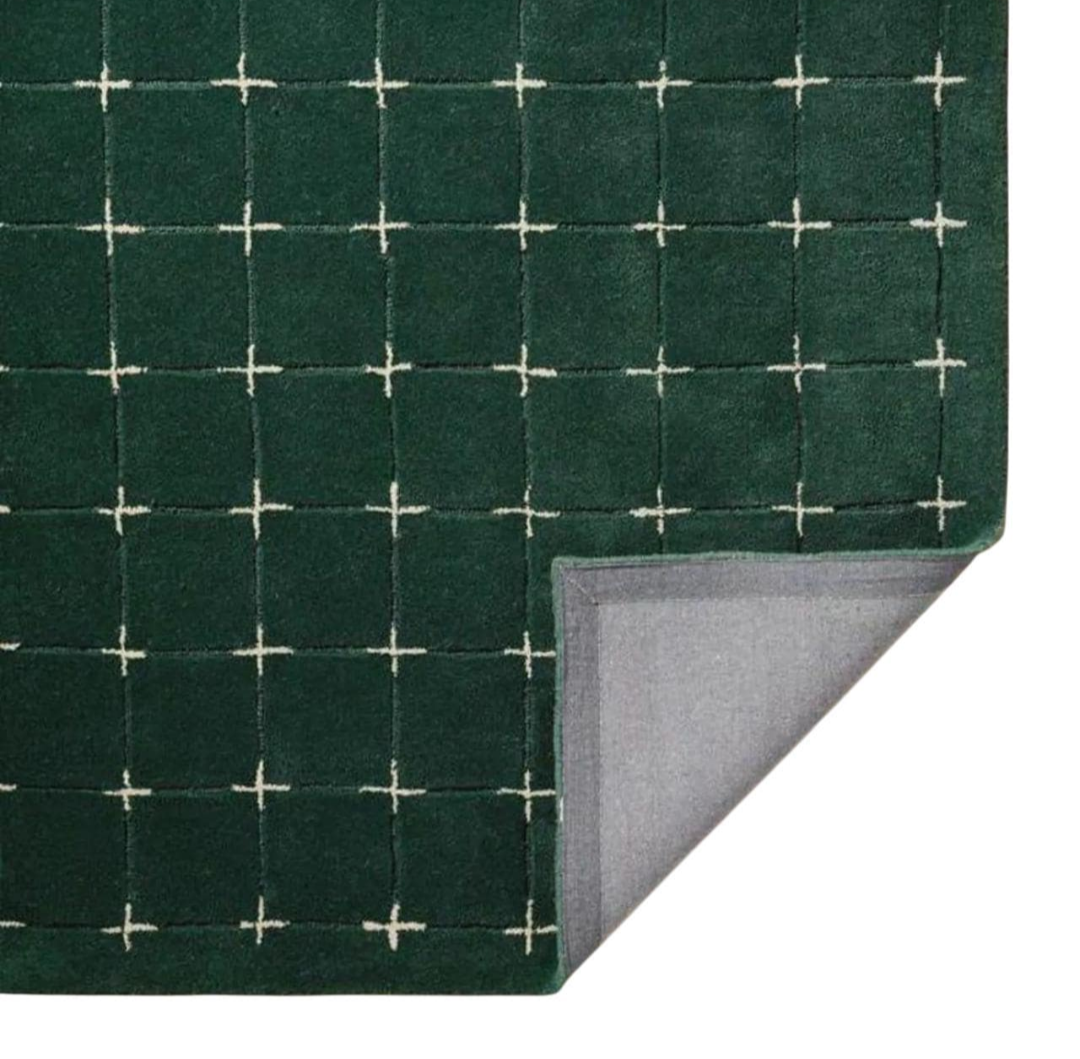 Modern Green Grid Area Rug with Cross Stitch Pattern – Minimalist Geometric Carpet for Living Room, Bedroom & Contemporary Home Décor