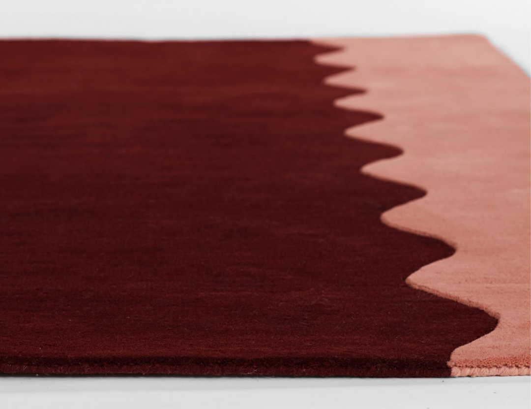 Modern Red & Pink Wave Edge Area Rug – Contemporary Abstract Hand-Tufted Carpet for Living Room, Bedroom & Office Décor